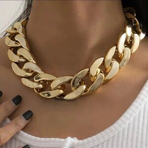 Elegant Gold-tone Chain Necklace